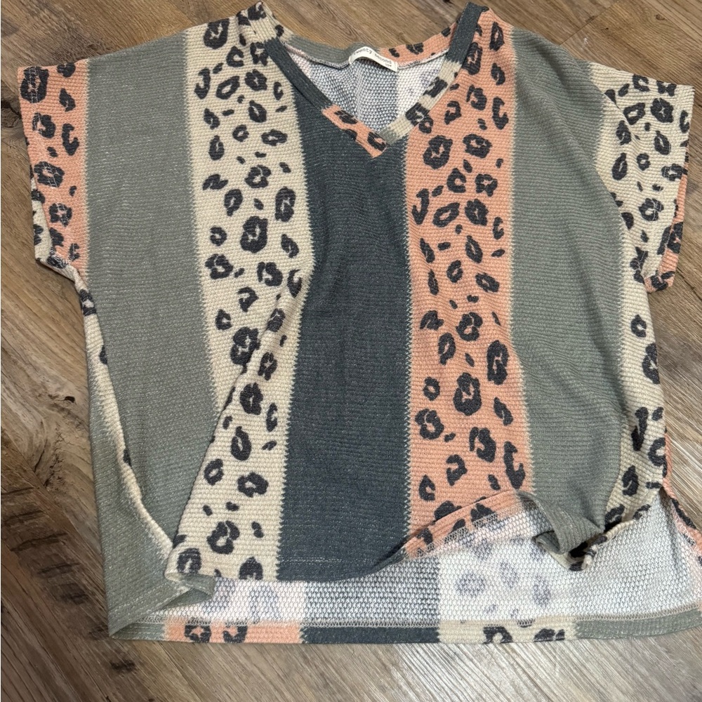 Brand New - twenty second - waffle v neck - leopard print - color block